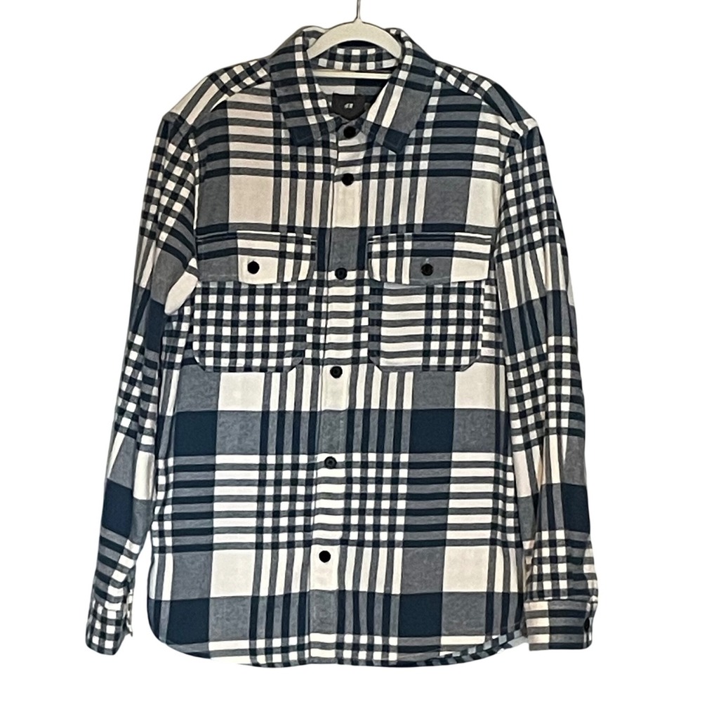 HM Mens Blue White Plaid Button Down Shirt Long Sleeve Pockets Size M Shacket